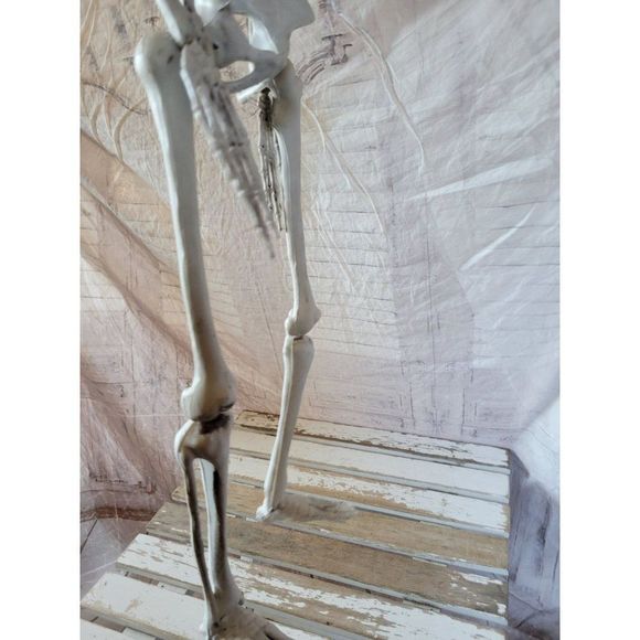 34" jointed skeleton Halloween prop hanging lawn decor home table - Picture 4 of 7